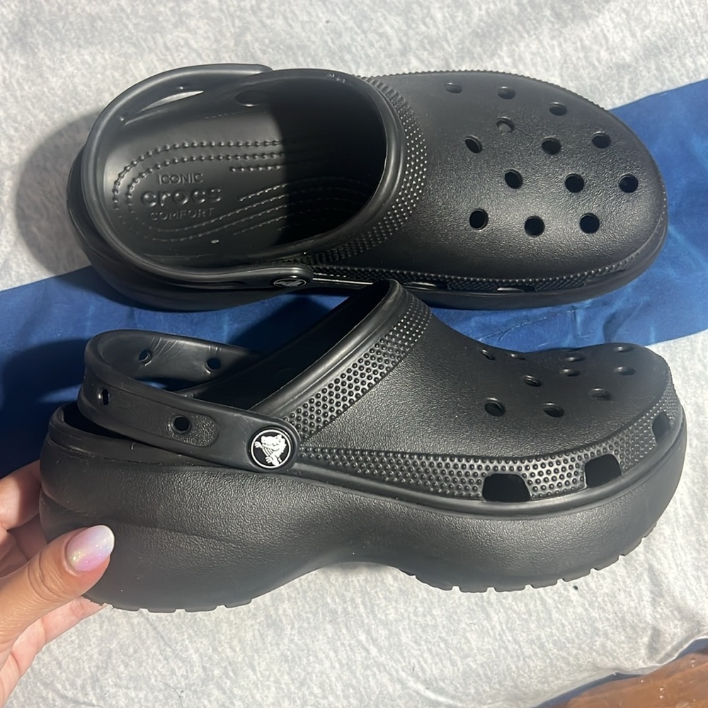 Women’s classic platform clog size 8